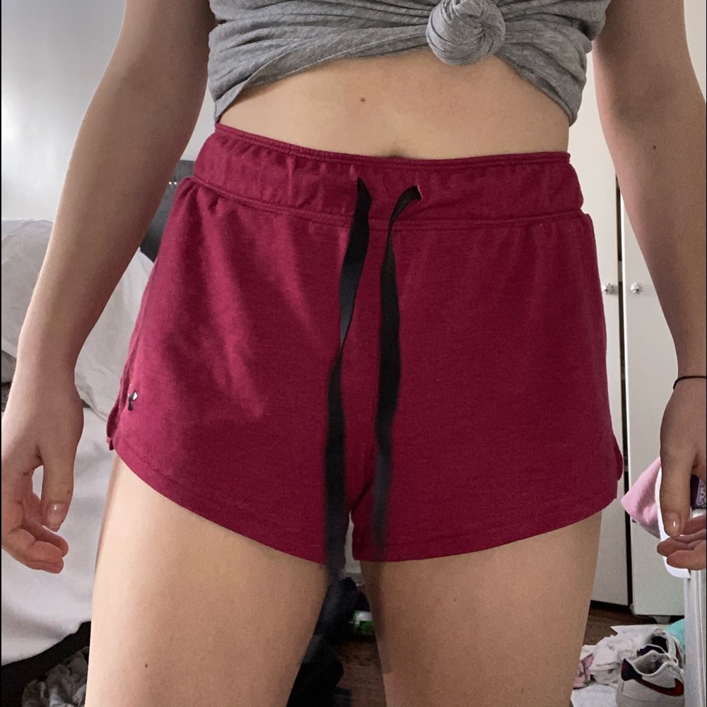 ⭐️hot pink under armour shorts⭐️